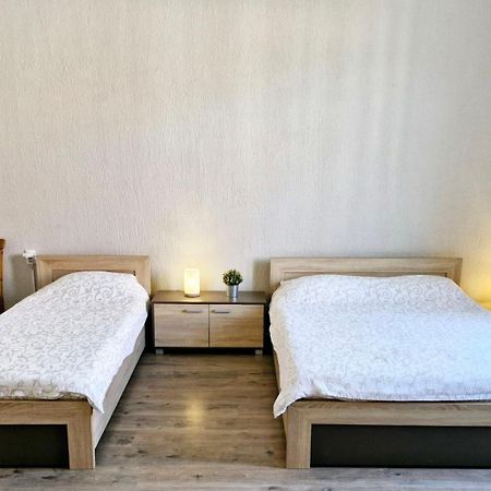 Centar Lux 2 Hostel Nagybecskerek Kültér fotó