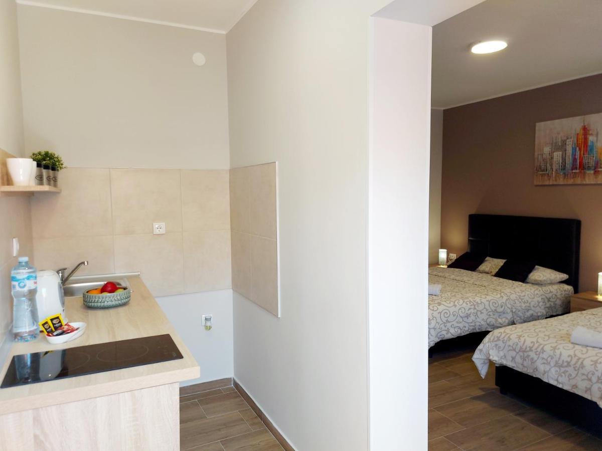 Centar Lux 2 Hostel Nagybecskerek Kültér fotó
