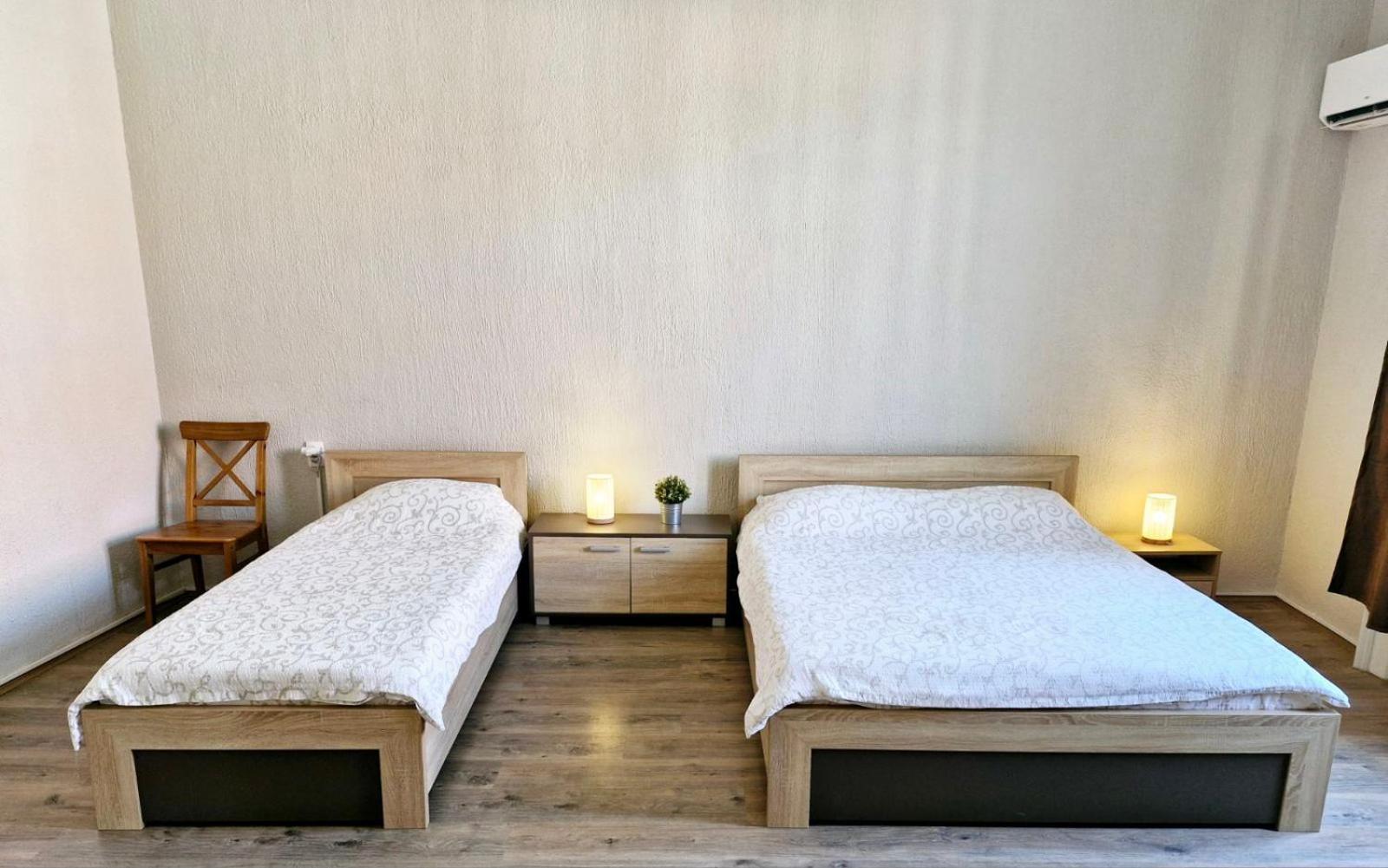 Centar Lux 2 Hostel Nagybecskerek Kültér fotó