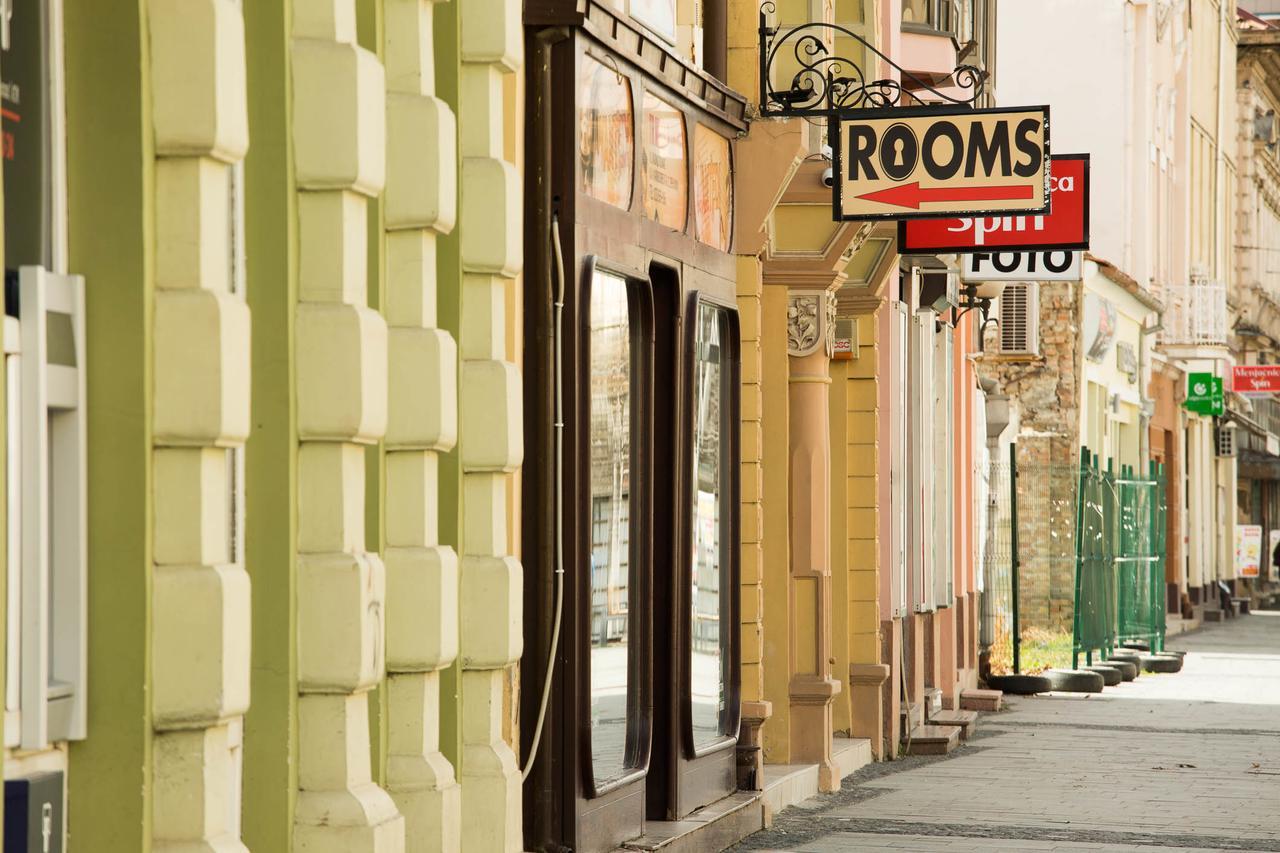 Centar Lux 2 Hostel Nagybecskerek Kültér fotó