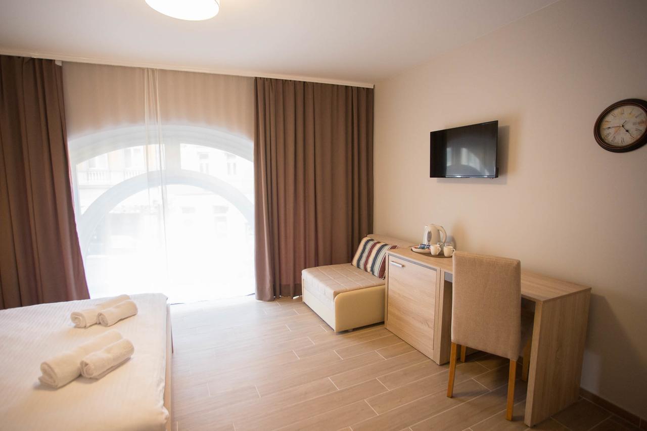 Centar Lux 2 Hostel Nagybecskerek Kültér fotó