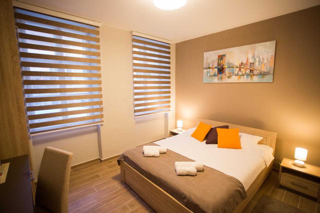 Centar Lux 2 Hostel Nagybecskerek Kültér fotó