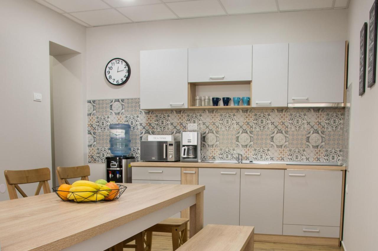 Centar Lux 2 Hostel Nagybecskerek Kültér fotó