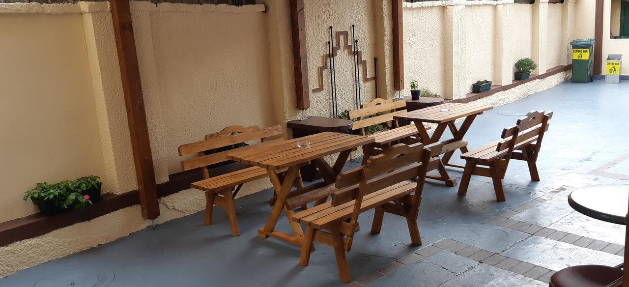 Centar Lux 2 Hostel Nagybecskerek Kültér fotó