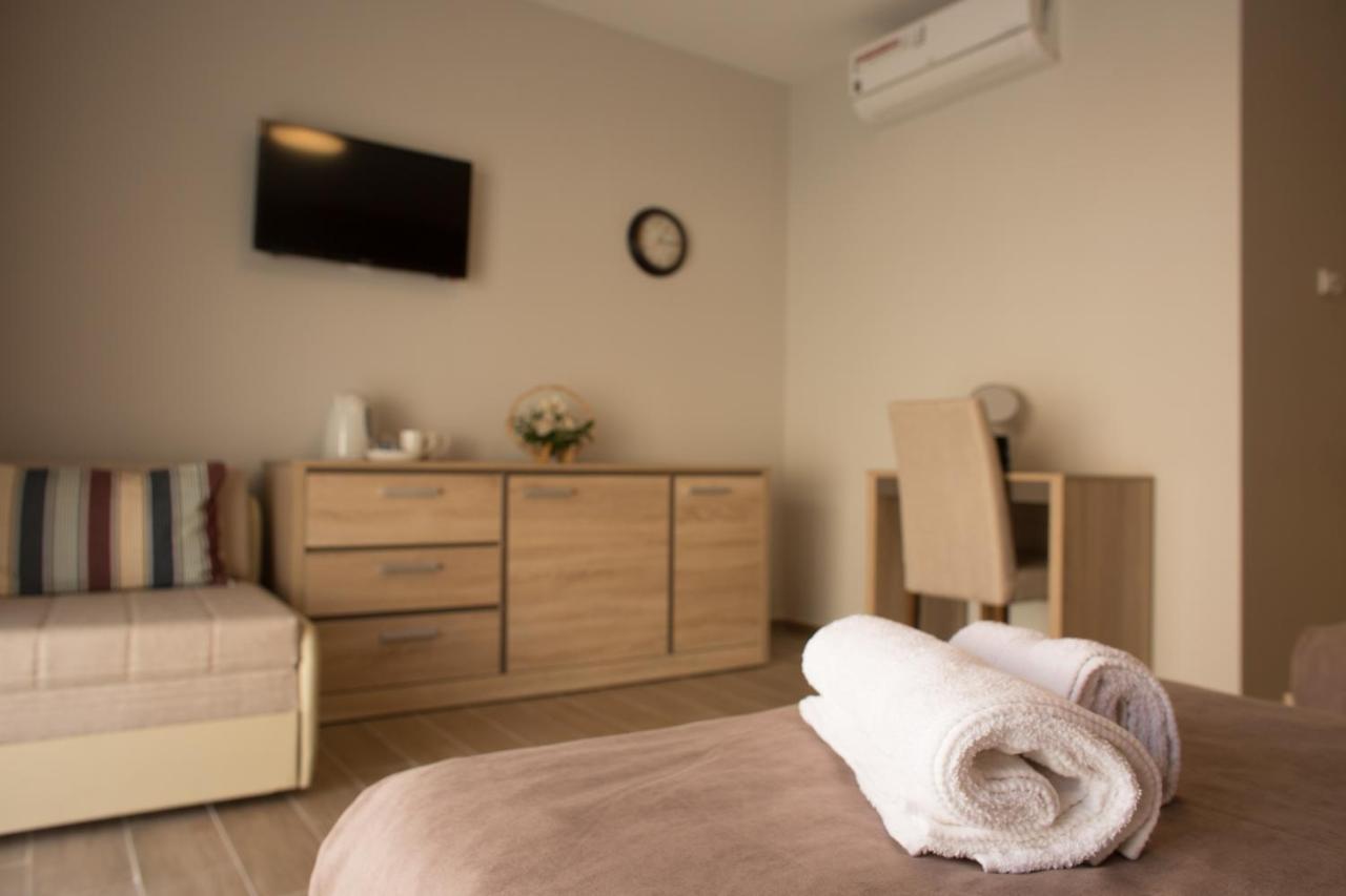Centar Lux 2 Hostel Nagybecskerek Kültér fotó